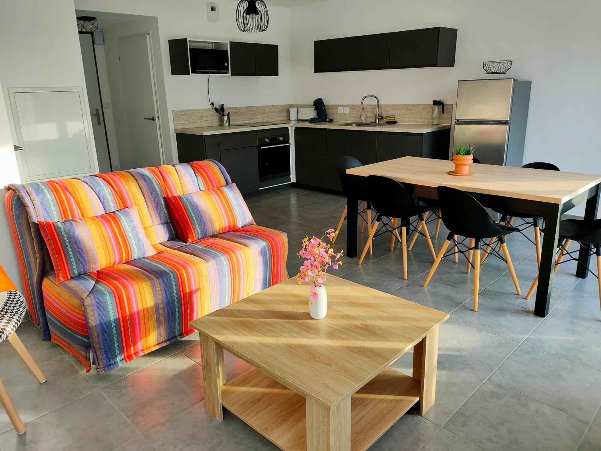 Apartment A 50 M De La Mer, Ideal Famille